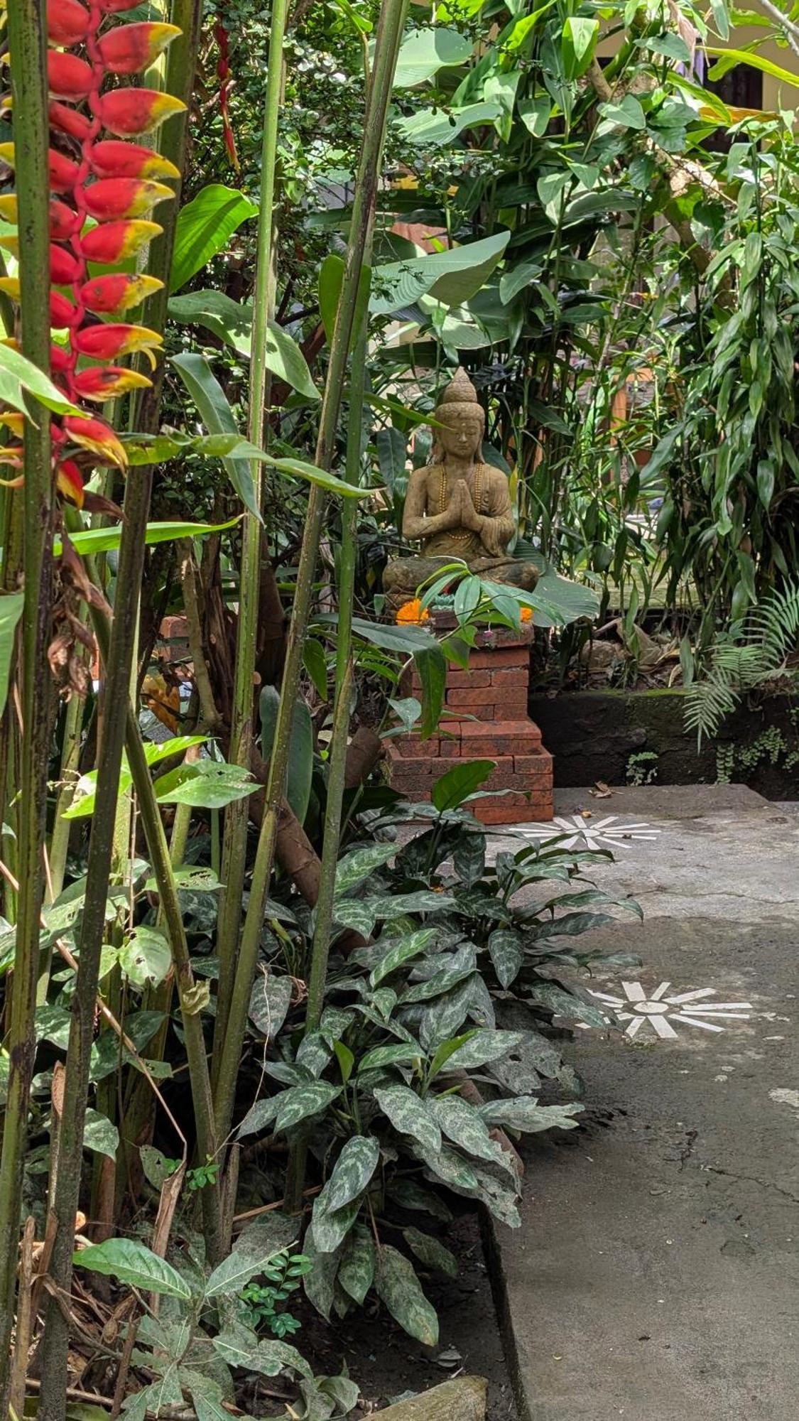 Krisda Ubud Guest House Exterior foto