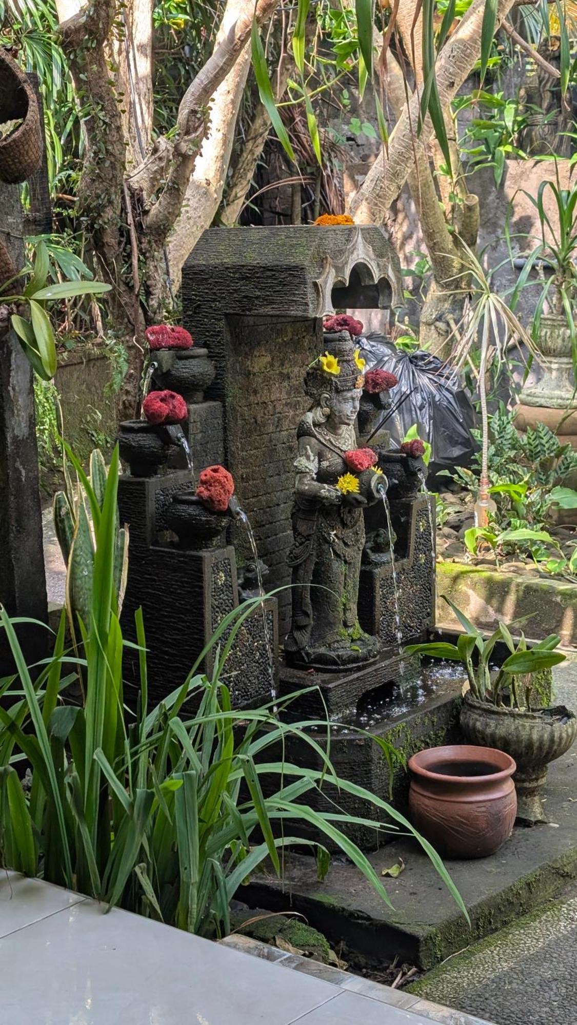 Krisda Ubud Guest House Exterior foto
